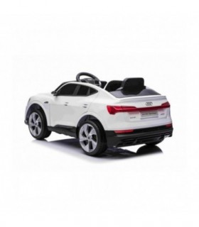 Voiture électrique Audi E-tron Sportback 4 x 4 White