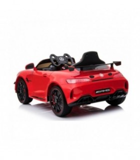 Voiture électrique Mercedes-Benz GT4 rouge avec licence d'or